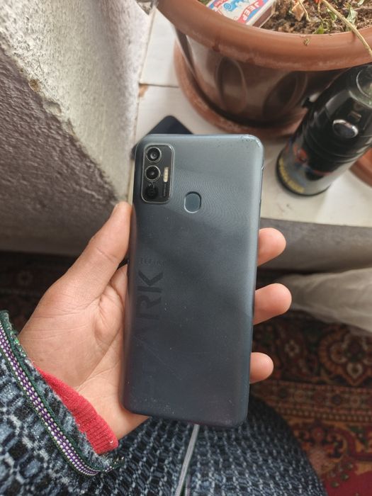 Tecno spark 7  sotiladi