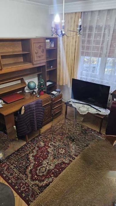 Vand apartament 3 camere ,decomandat, Bibescu Vodă,et.6,incalzire centralizata conf 1 - Pitesti