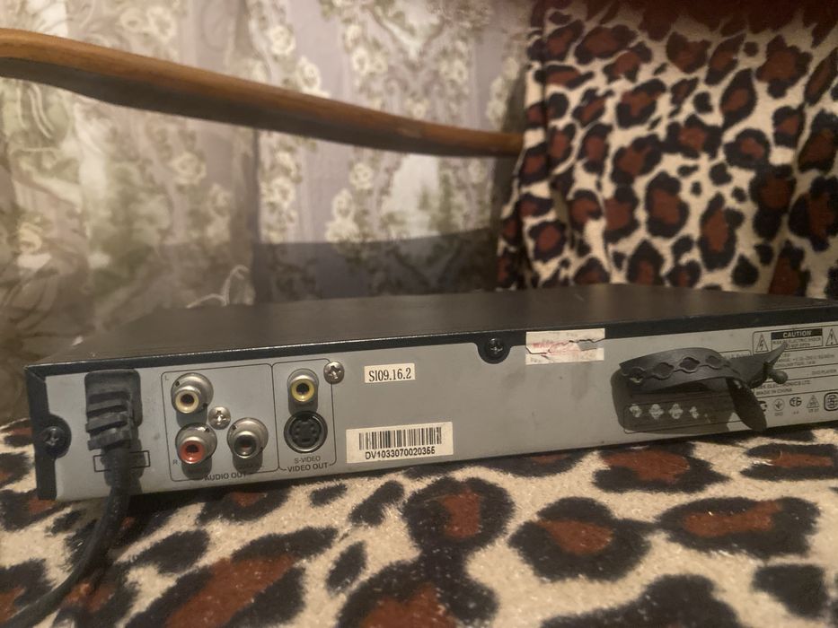 Продам DVD плеер за 1500