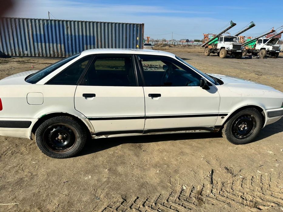 Продам ауди Б4..