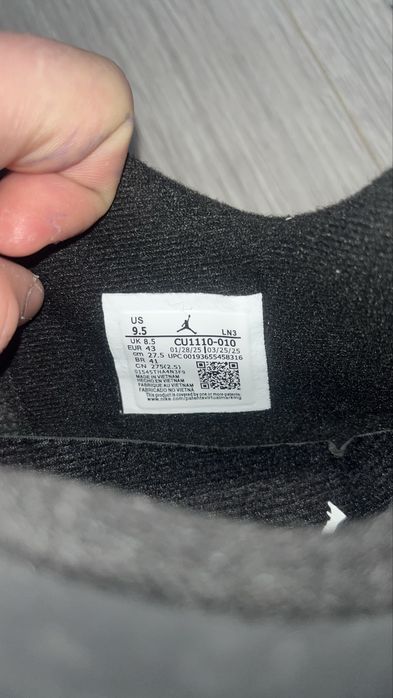 Jordan 4 black cat marimea 41