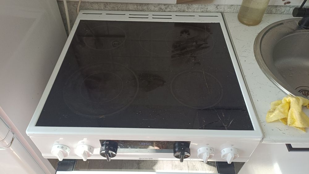 Продаю плиту электрическую