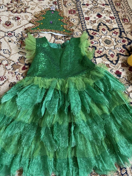 Новогоднее платье на 5-7лет