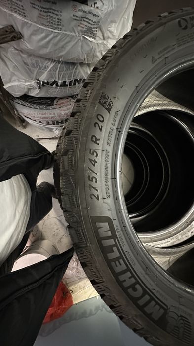 Шины зимние комплект