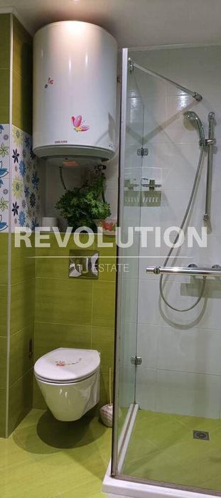 Дава се под наем Тристаен апартамент в Варна, Център - 80 кв.м за 425 € - Снимка #6