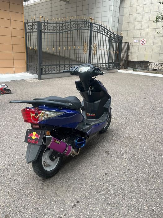 Продаю мопед М8 про