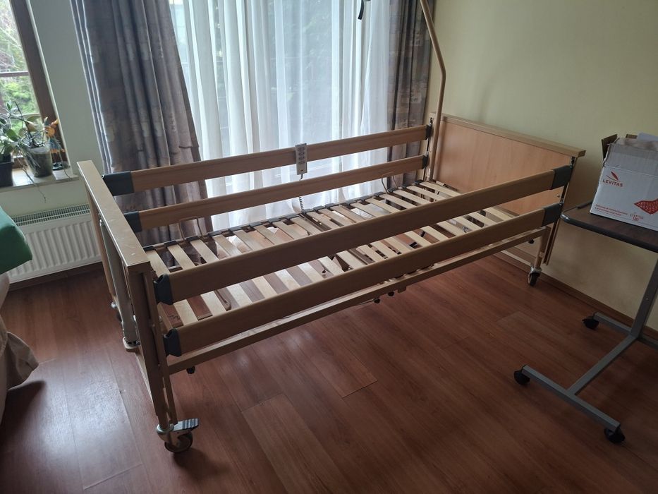 Pat spital, saltea, saltea escare,  masă