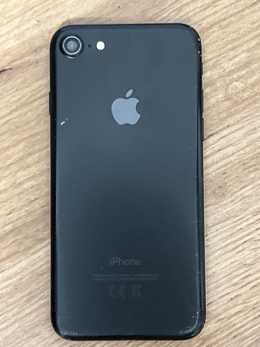 iPhone 7,жұмыс істемейді,қосылмайды.Бағасы 5000 тг.