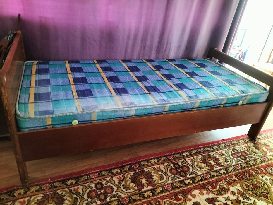 Продам кровать односпалка