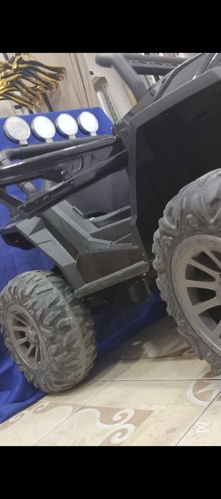 Детский электромобиль