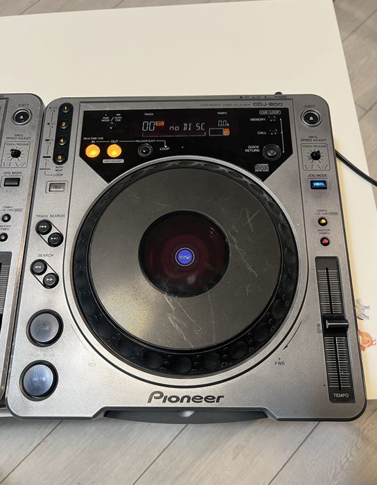 Pioneer CDJ 800 плейъри