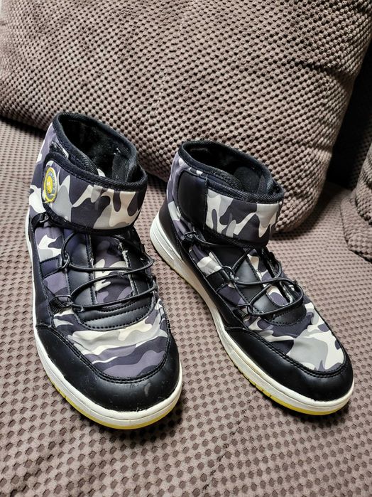 LC WAIKIKI  маратонки 37 номер