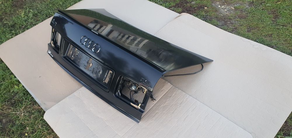Capota portbagaj audi a8 d2