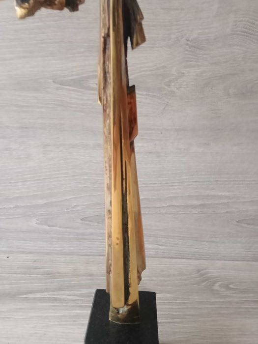 Авторска пластика статуетка