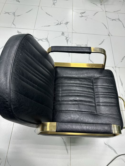 Парикмахерские красло