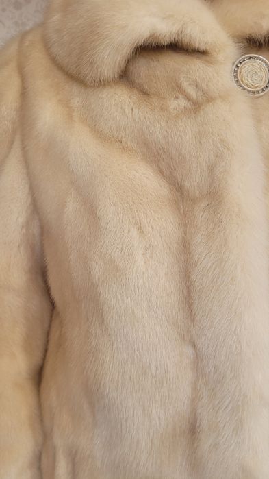 Продам норковую шубу