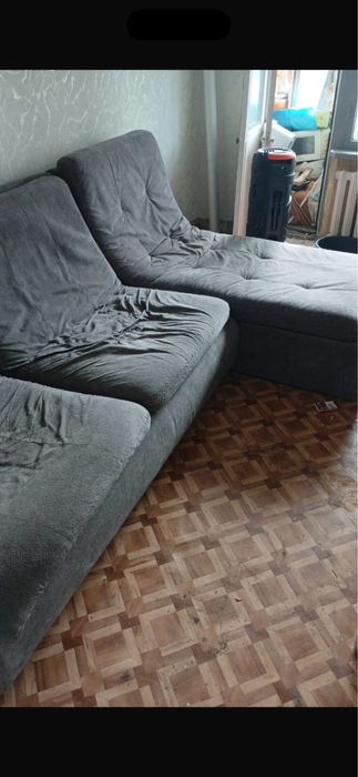 Продам диван срочно!