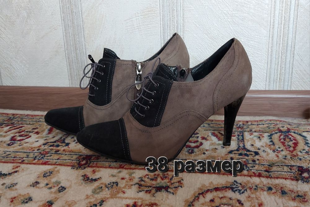 Замшевые ботильоны. 37-38 размер.