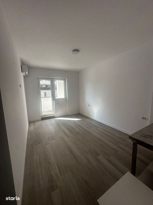 Garsoniera Moderna Spatioasa, Bucatarie Utilata, Prima Inchiriere