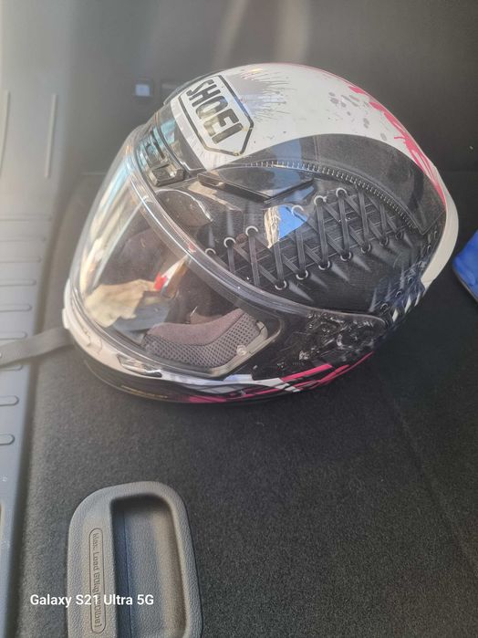 Дамска каска за мотор SHOEI
