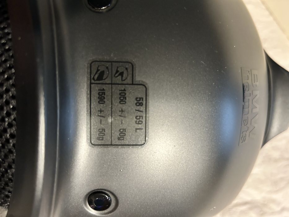 Мотошлем BMW System 7 Carbon