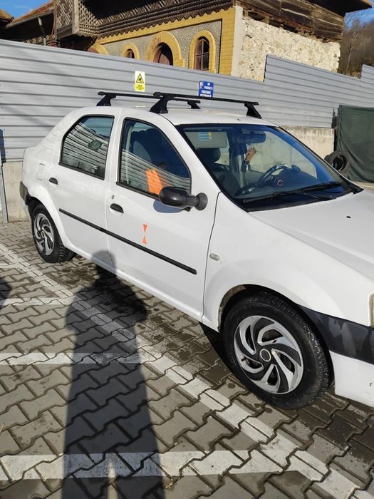 Vând Logan 1.4 an 2005 proprietar prețul este negociabil