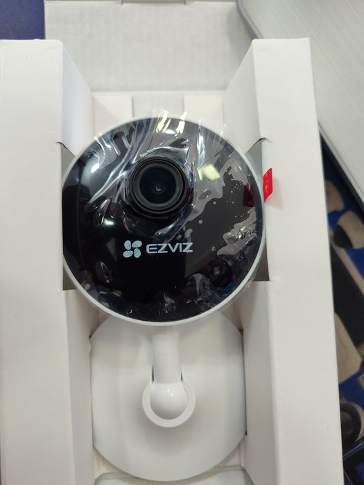 Ezviz WiFi kamera - WiFi камера + флешка вподарок
