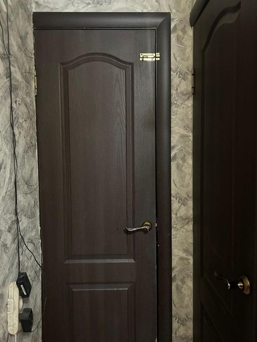 Продам межкомнатные двери б/у