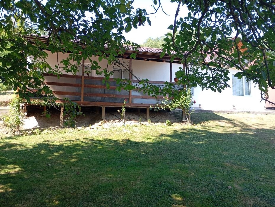Vând casă de vacanță