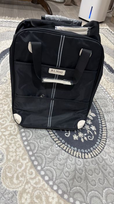 Продам чемодан двойка