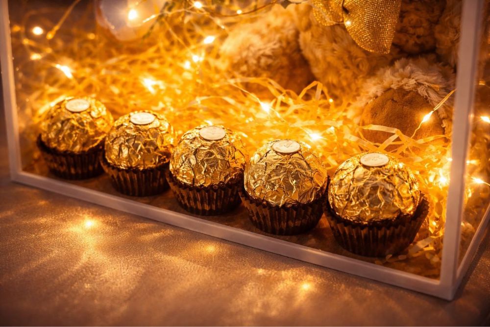 Медвежонок с цветочками и Ferrero Rocher