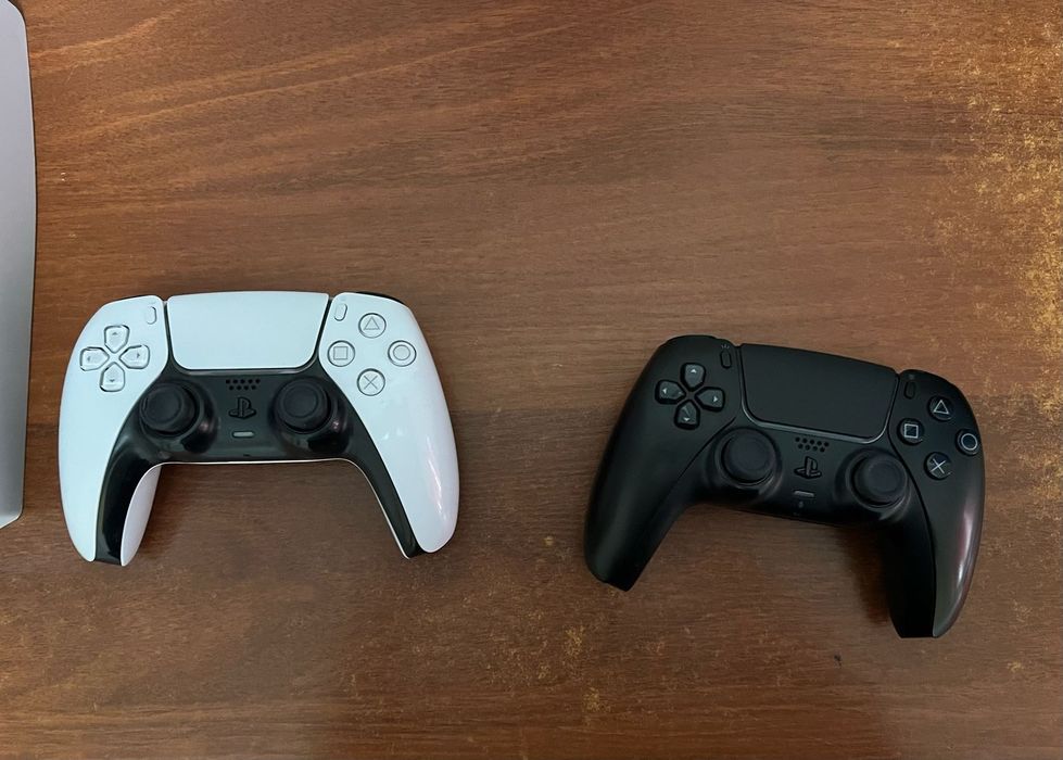 Ps5 2джойстигімен 9 ойыны бар