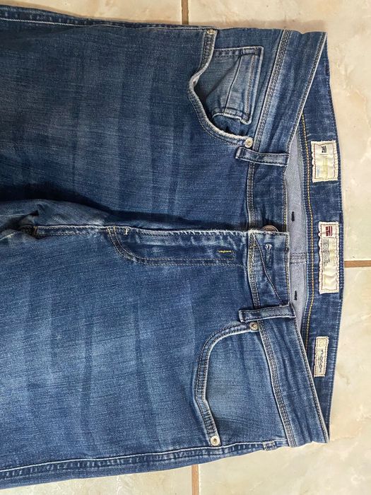 Мъжки сини дънки с дълъг крачол на Teodor.