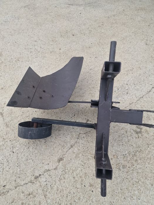 plug 1 una brazda cormoana trupita pentru tractor mic 12 - 18 cp