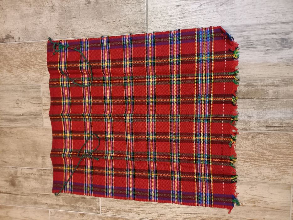 Стари вълнени престилки за носии