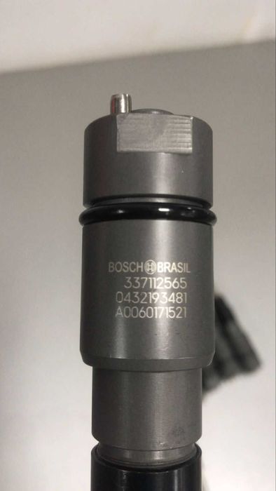 Форсунка  Mercedes-Benz  Unimog  Bosch
