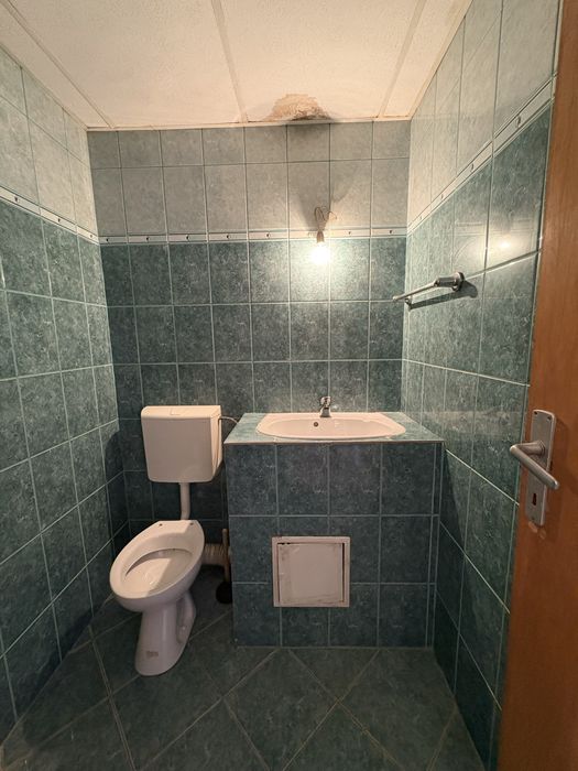Apartament 3 camere , decomandat ,zona Confectii