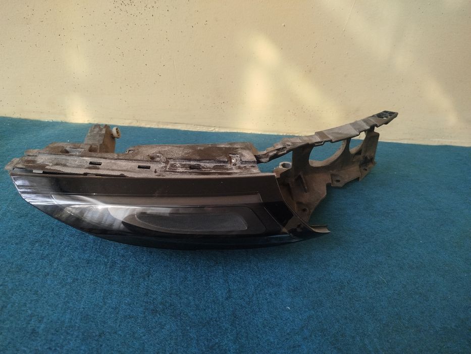 L9  верхний фара правый левый оригинал б/у