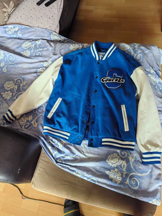 Бейзболно яке ново