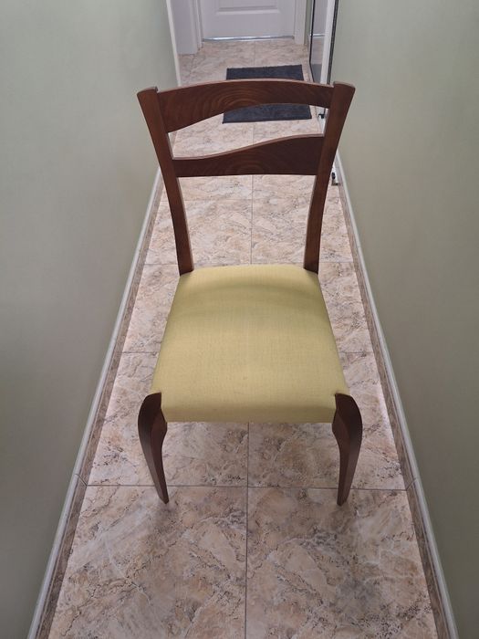 4 броя трапезни стола марка BORA.