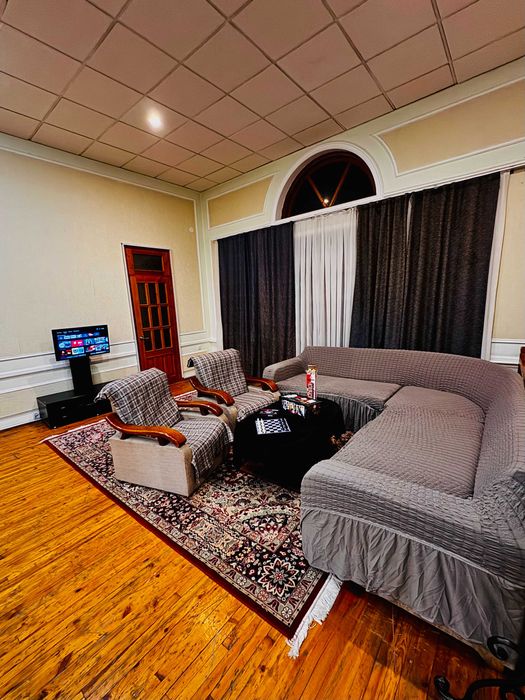 Большая дача в Кибрае - сауна, бассейн, бильярд, теннис, кухня, мангал