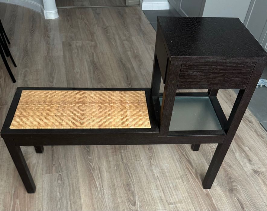 Стойка в прихожую