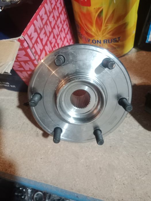 Продам ступицу на Ниссан Патрол