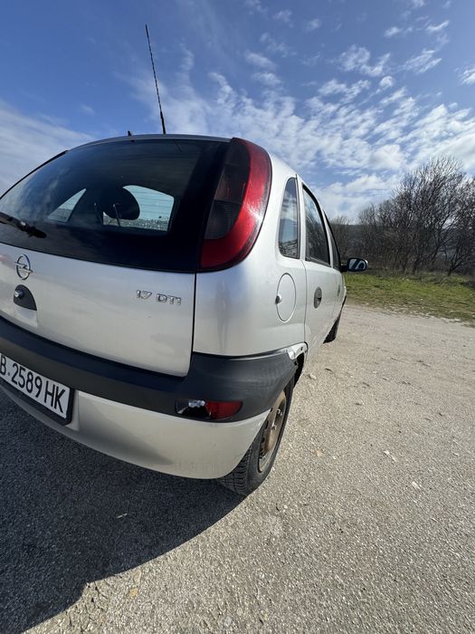 Опел корса 1.7 дизелов двигател Isuzu