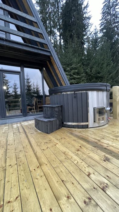 Ciubar -Saune ( jacuzzi extern , hot tube,)Royal Spa