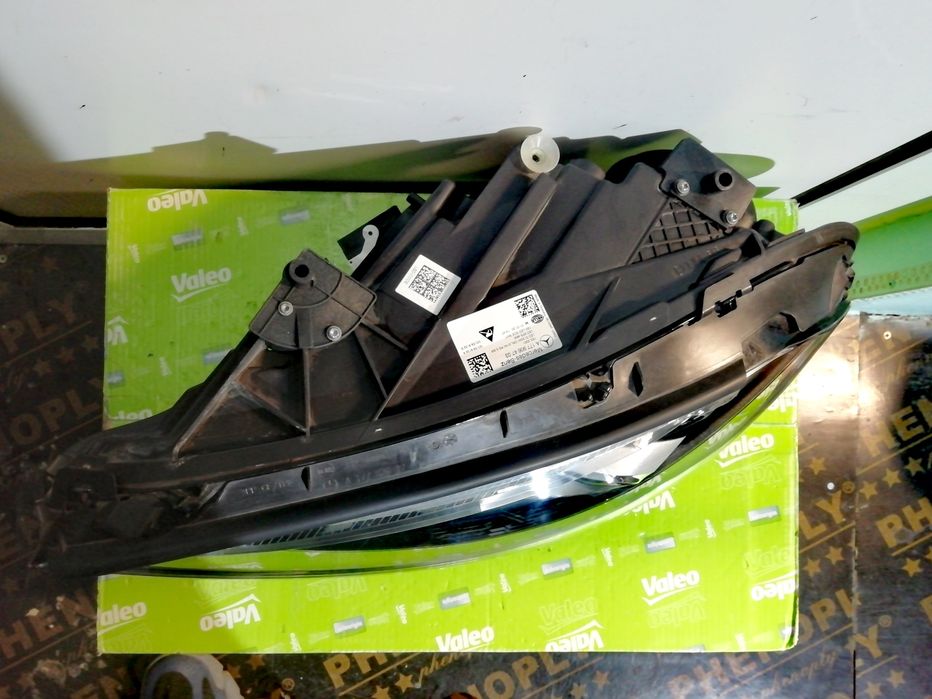Фар Фарове за Мерцедес А класа А177 / Mercedes A class W177 LED HIGH.
