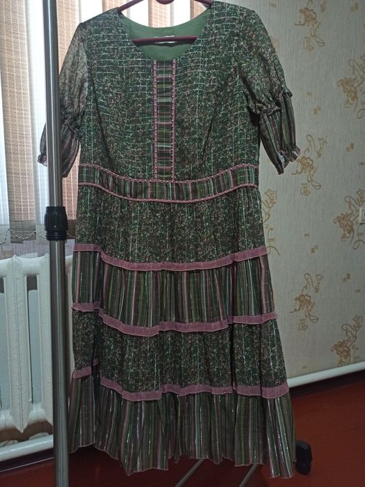 Продам платье юбку костюм