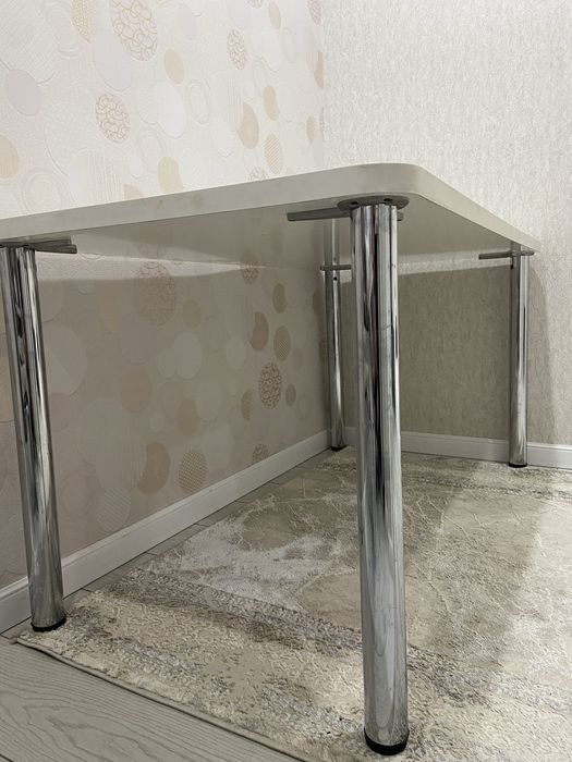 Продается стол кухонный