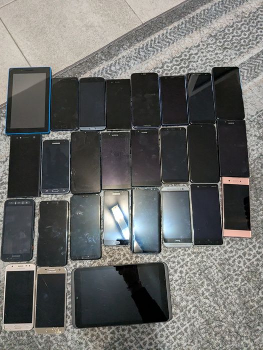 Lot de telefoane