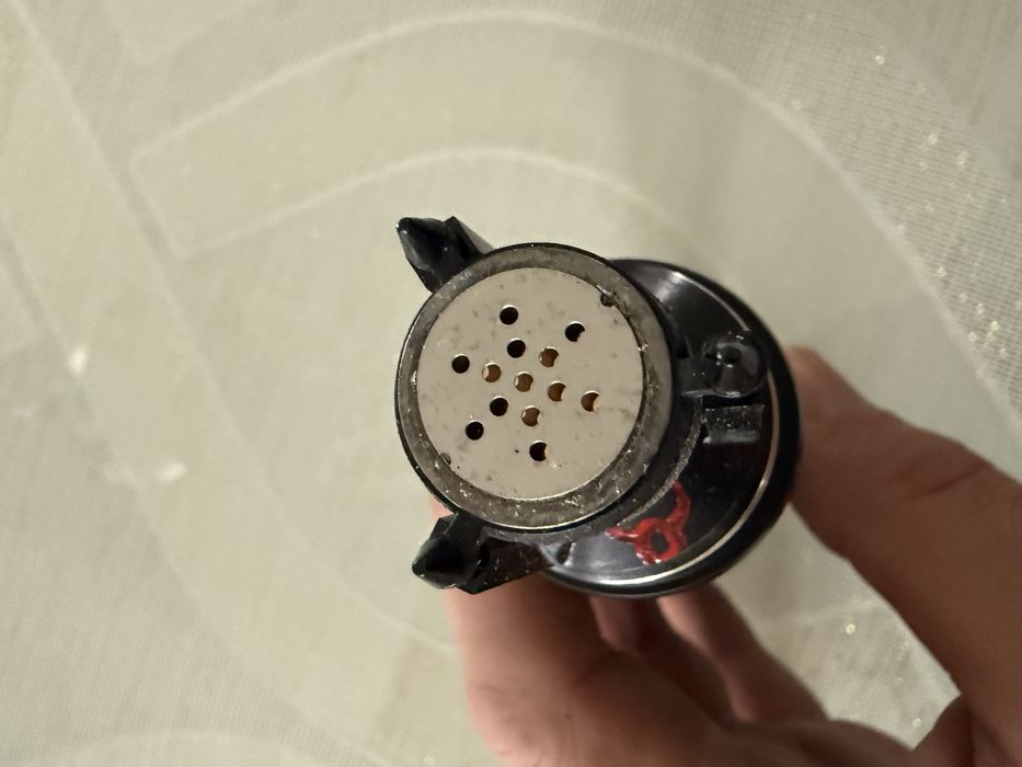 Vând shure ulx p4 cu beta 87 functioneaza perfect